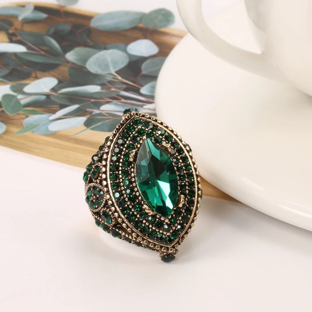 Elegant Emerald Ring
