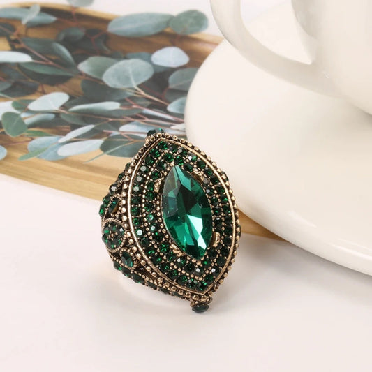 Elegant Emerald Ring