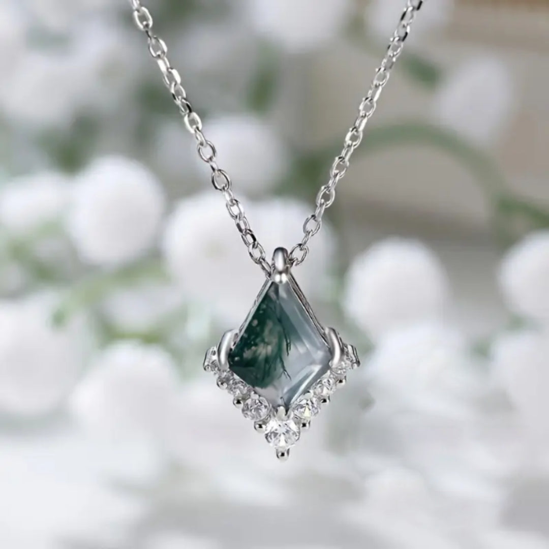 Green Nature Stone Silver Necklace