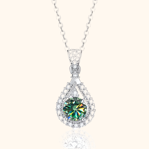 Alindra Voselle Necklace | White Gold 16k