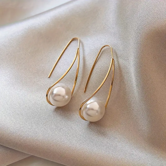 Pearl Gold Dangling Earrings