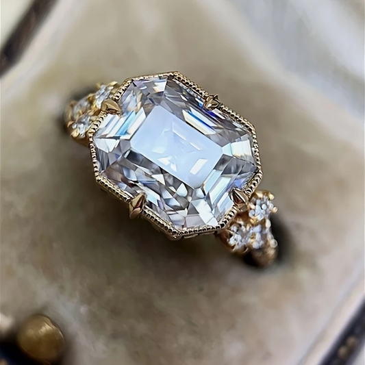 White Glass Exquisite Ring